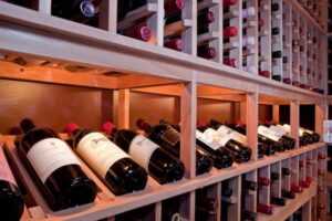 Как правильно хранить вино: секреты и рекомендации