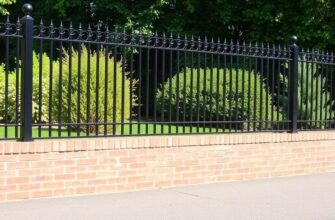 Металлические заборы: как выбрать, установить и не пожалеть